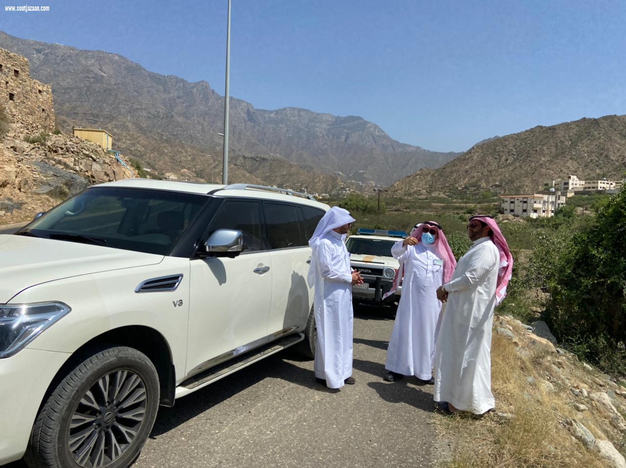 محافظ المجاردة ومدراء الإدارات يقومون بزيارة عدد من المواقع للوقوف على بعض المطالبات والالتقاء ببعض المواطنين ومتابعة معالجة التشوهات البصريه