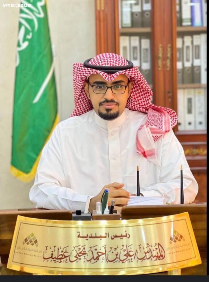 ترقية رئيس بلدية محافظة بيش آل عطيف للمرتبة الثانية عشرة