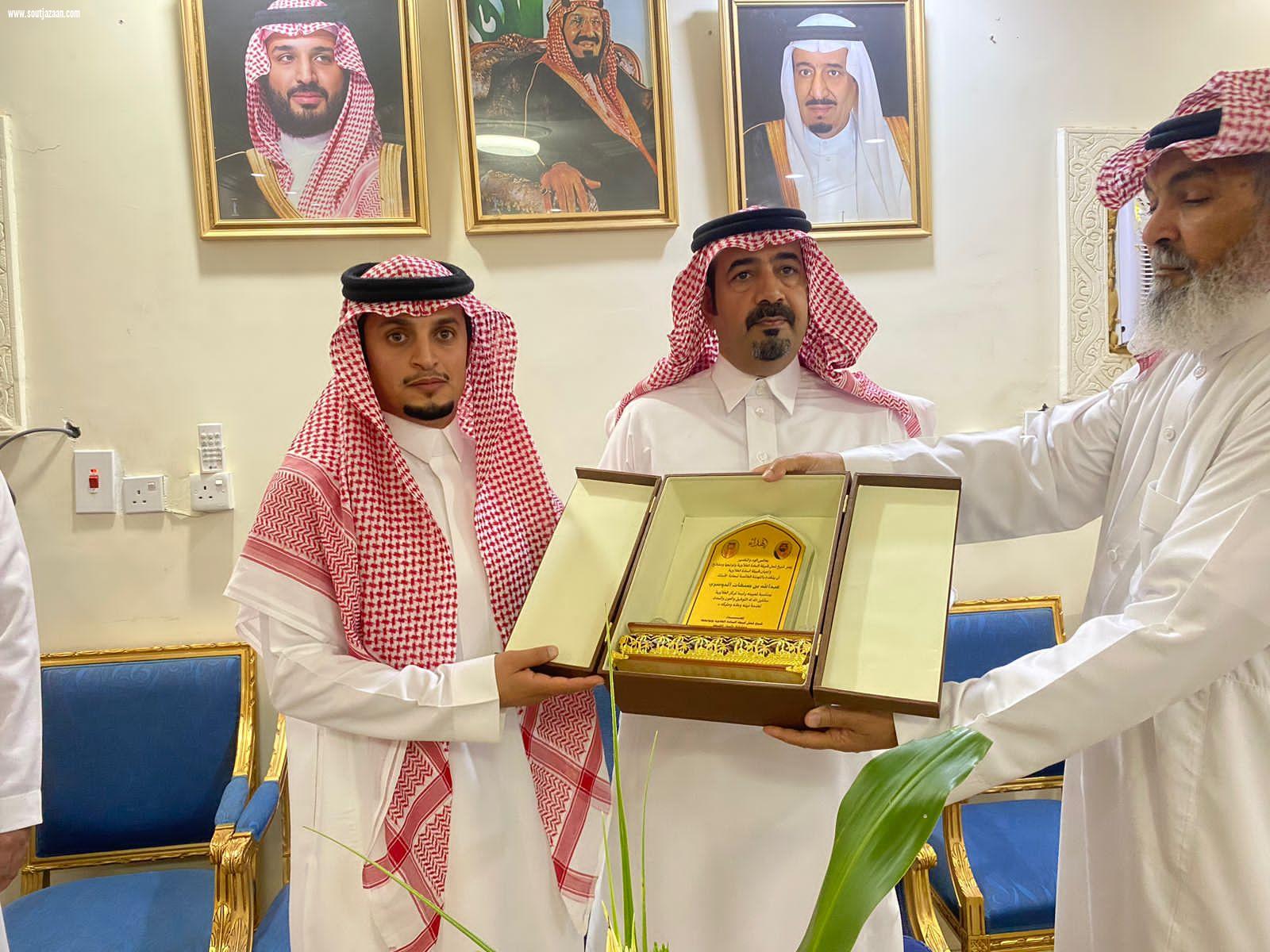 الخلاوية يكرمون الحربي وصنهات بحفل الوداع والترحيب بحضور محافظ بيش 