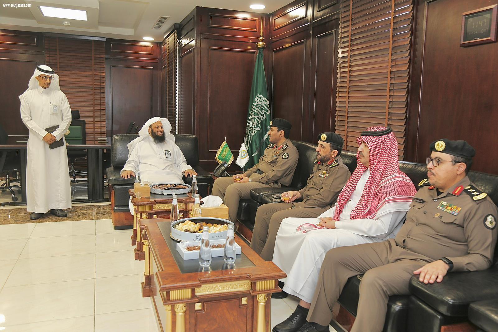مدير هيئة الأمر بالمعروف بعسير يلتقي مدير شرطة المنطقة وعدداً من القيادات الأمنية