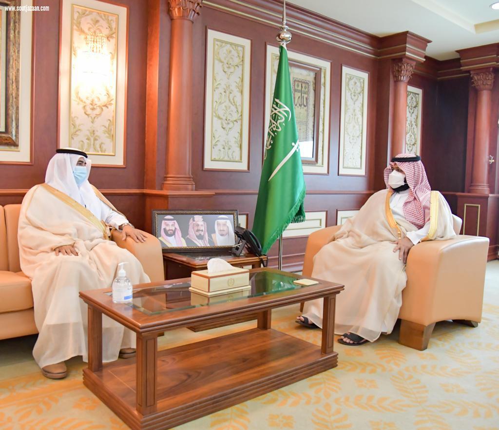 مؤكدا على تلبية احتياجات المواطنين التنموية والخدمية سمو نائب أمير جازان يستقبل محافظ بيش المعيّن ..