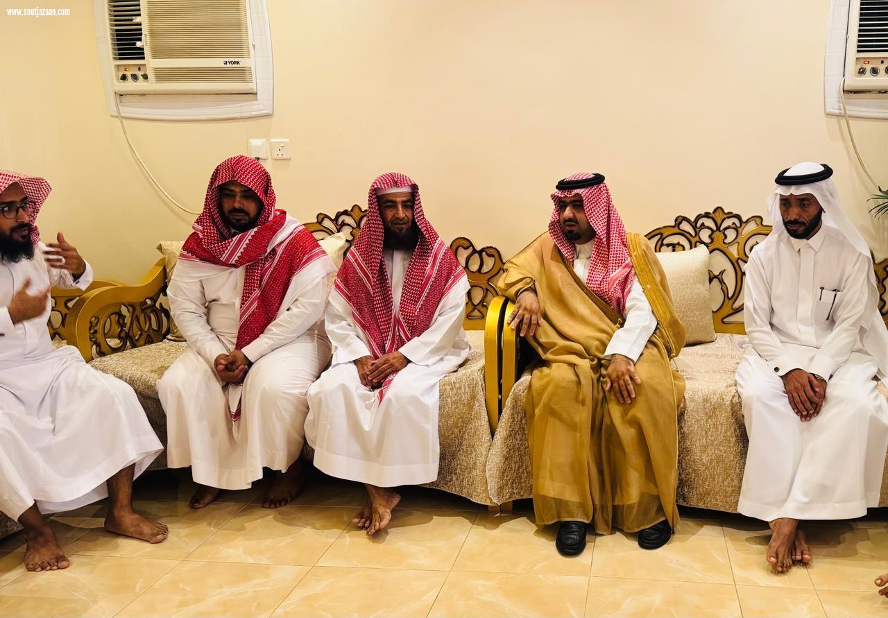 محافظ بيش ينقل تعازي سمو أمير منطقة جازان و سمو نائبه لذوي الطالب شيبه احد طلال إبتدائية بيش