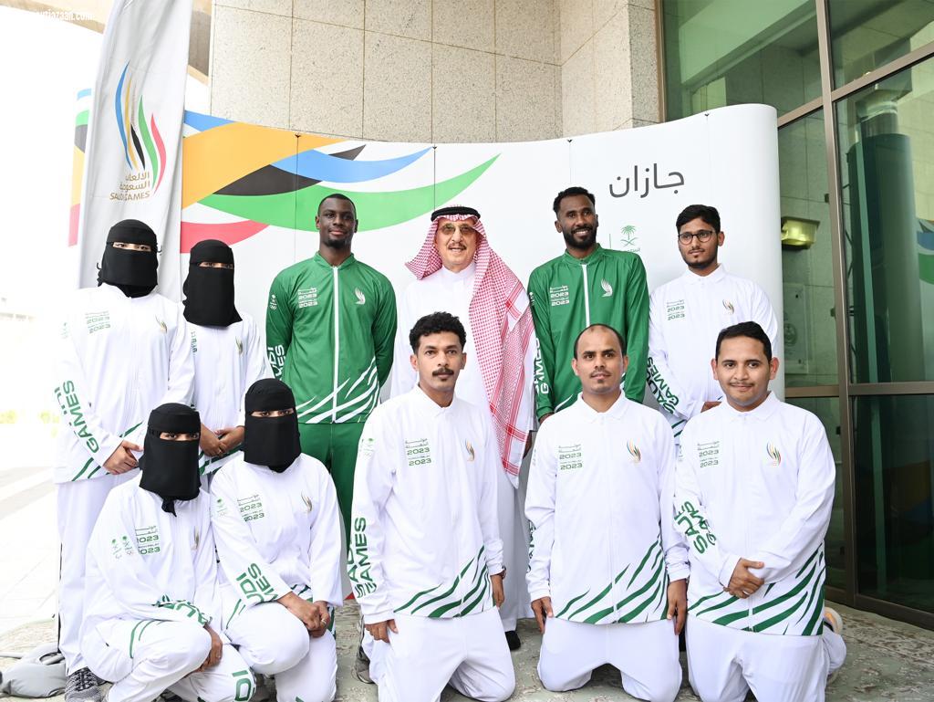 أمير منطقة جازان يتسلّم شعلة دورة الألعاب السعودية 2023