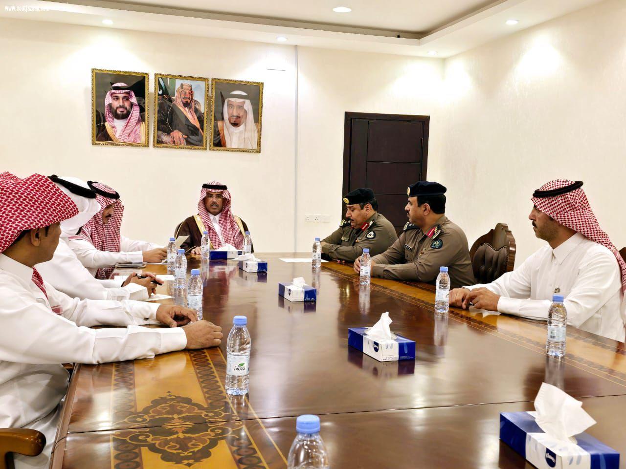 محافظ طبرجل يترأس اجتماع لجنة مهرجان الفاكهة الثالث بالمحافظة