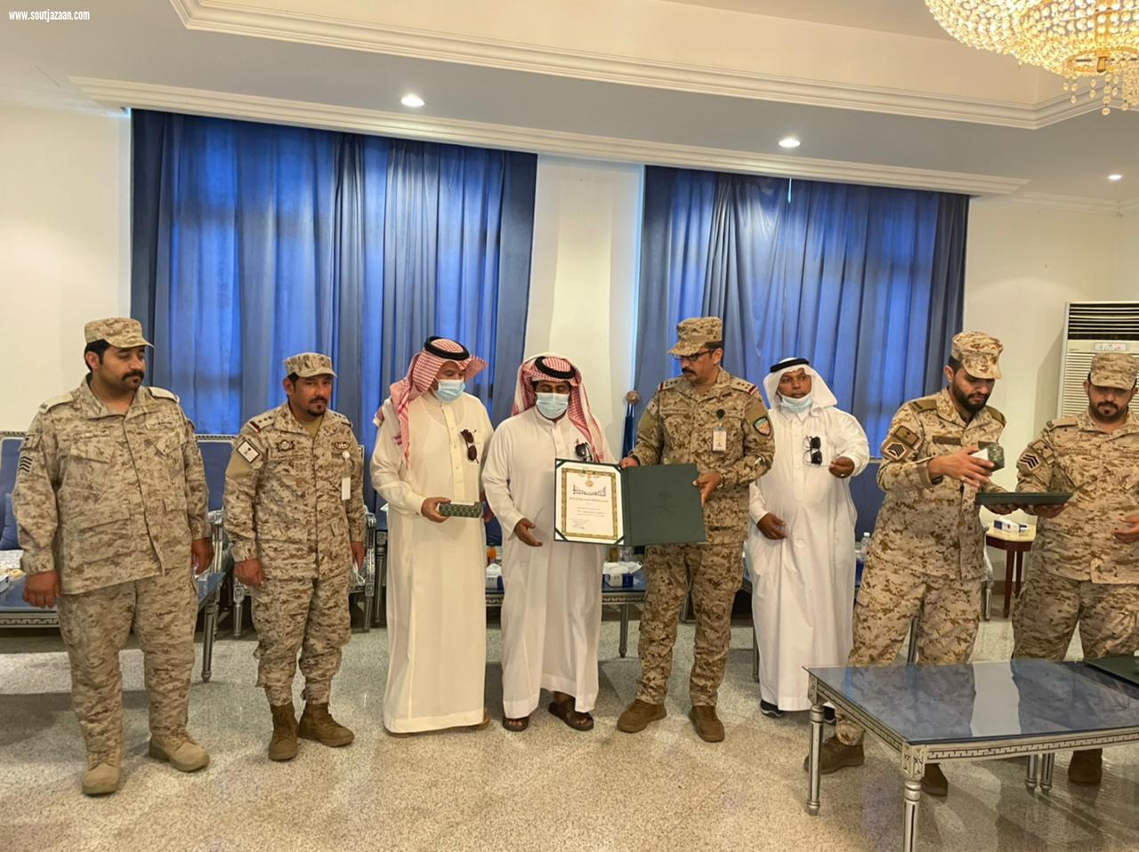 منح وسام الملك عبدالعزيز من الدرجة الثالثة لعدد من الشهداء بمحافظة المجاردة 