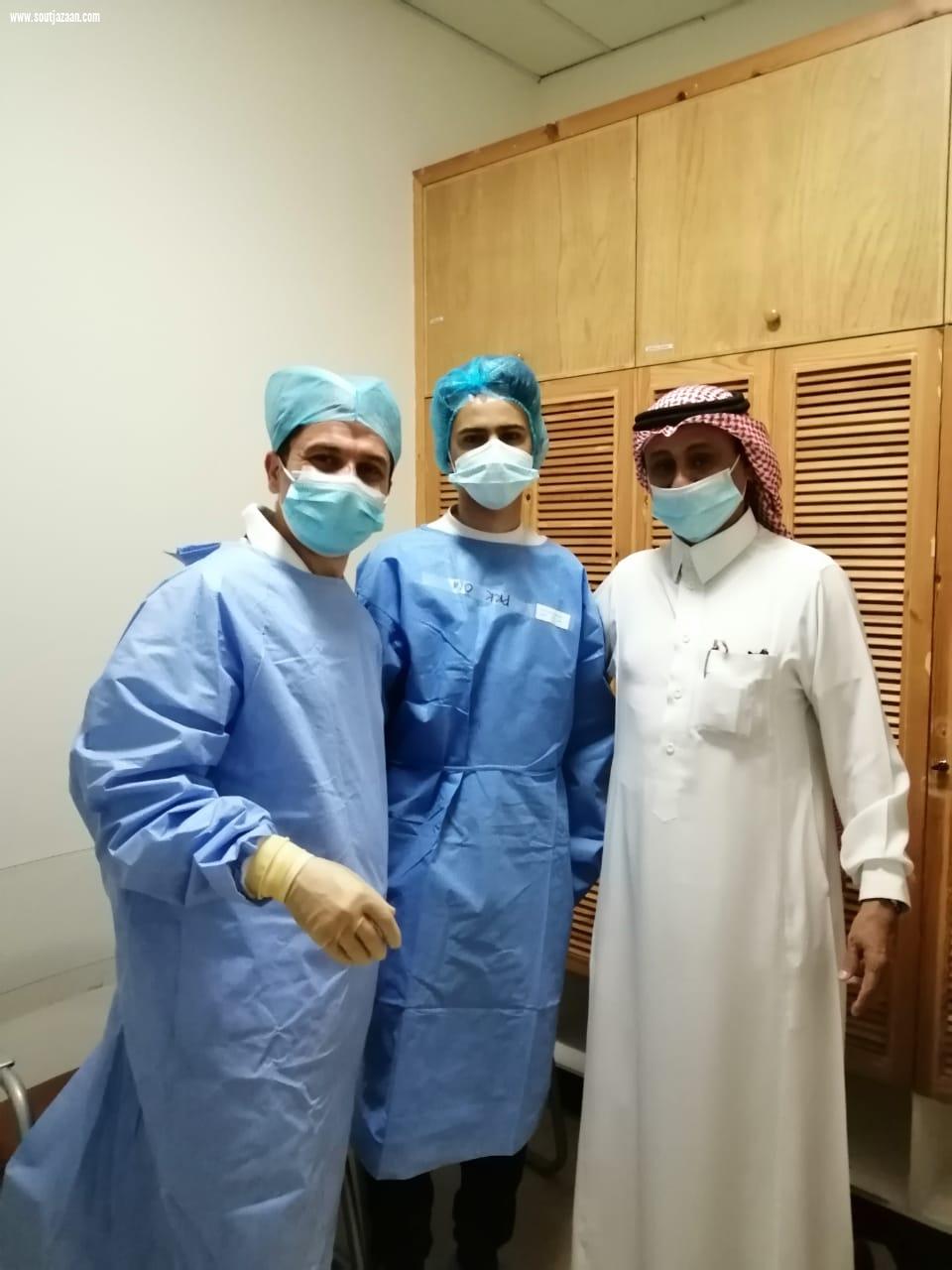 نواف يجري عملية عيَون تكللت ولله الحمد بالنجاح