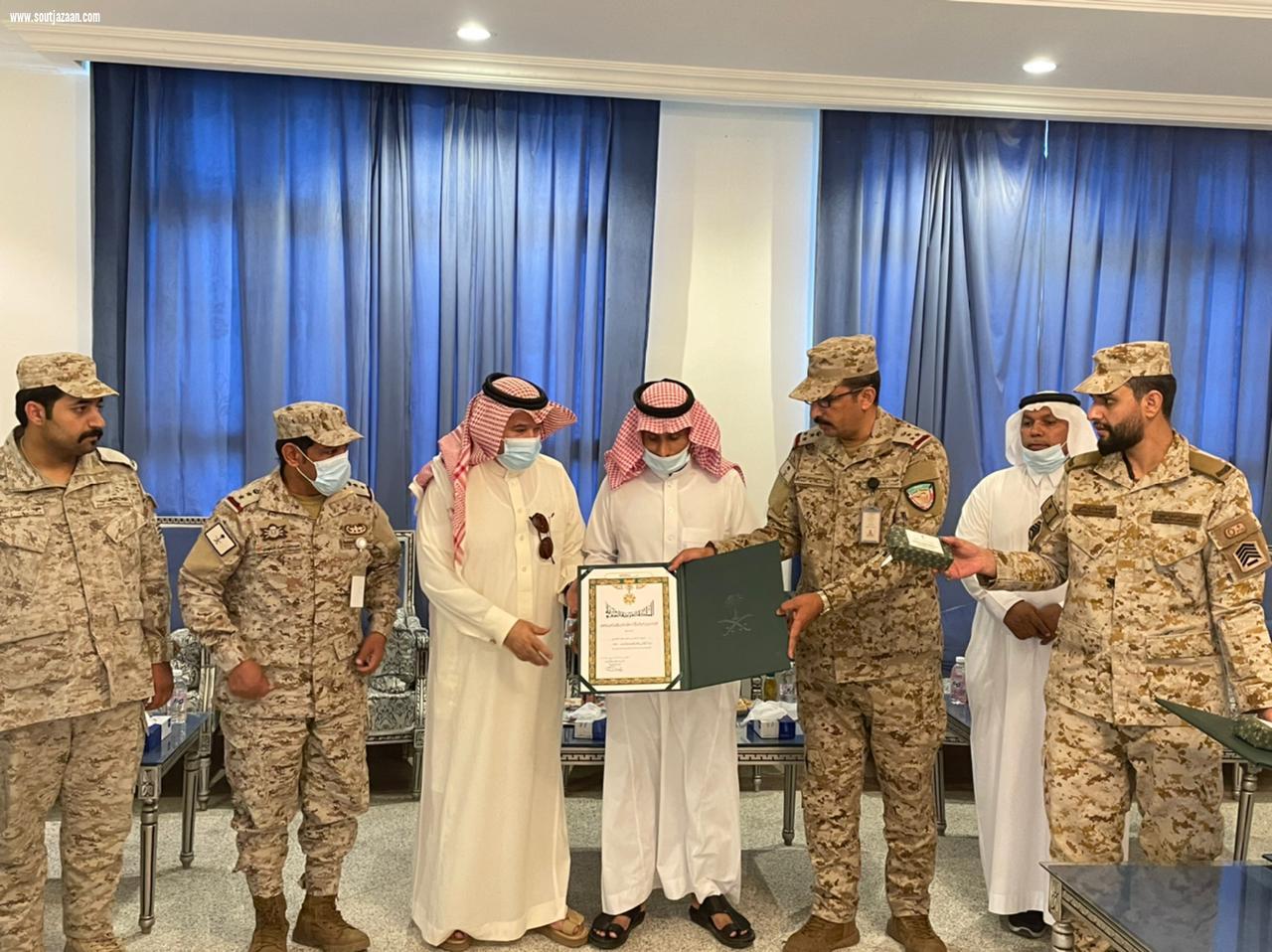 منح وسام الملك عبدالعزيز من الدرجة الثالثة لعدد من الشهداء بمحافظة المجاردة 