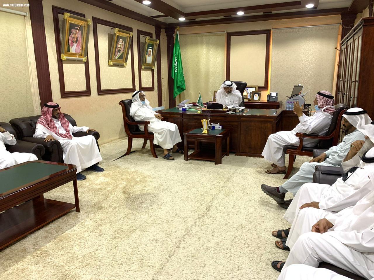 محافظ بـيـش يستقبل رئيس وأعضاء جمعية المتقاعدين بالمنطقة 
