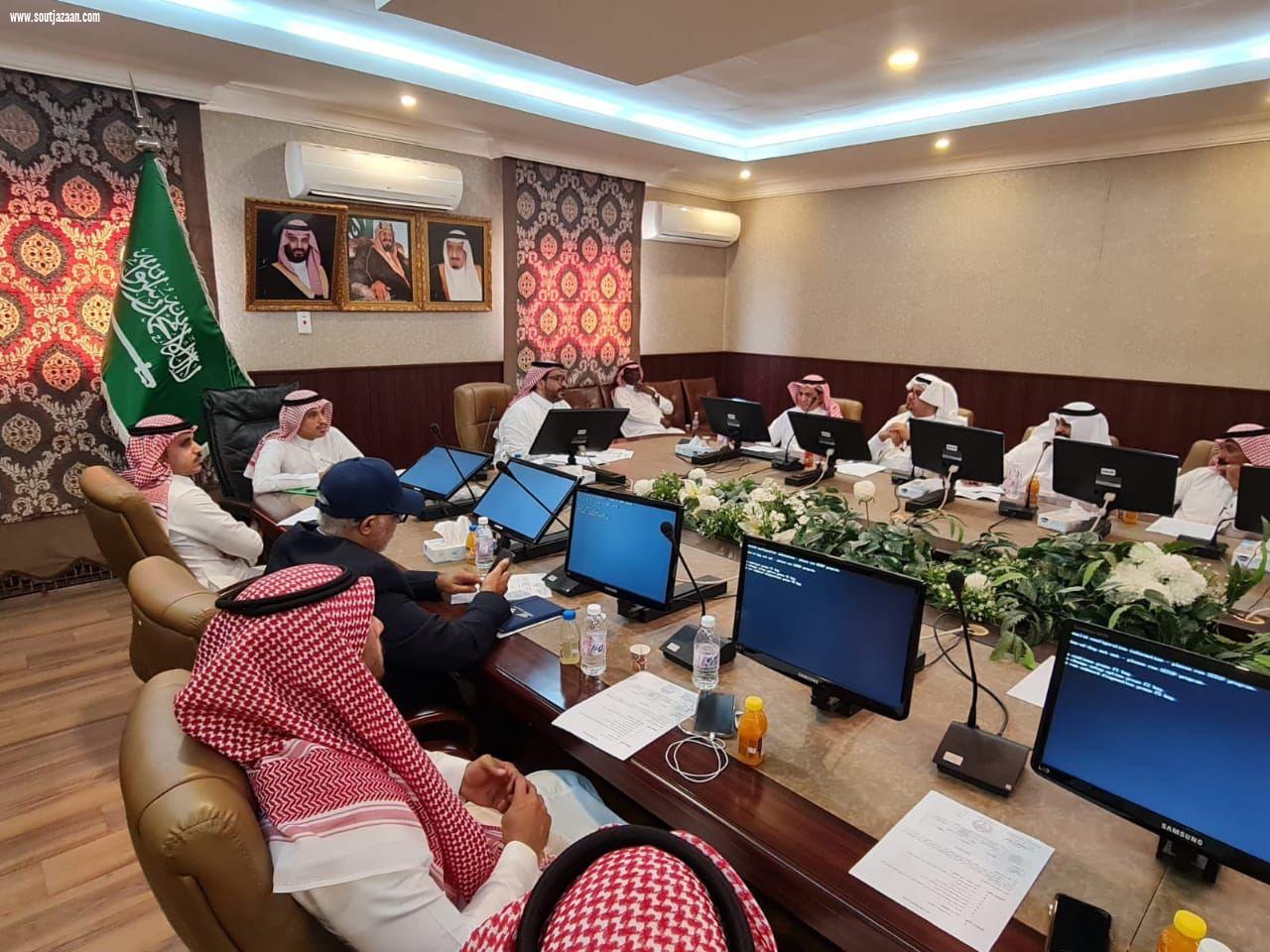 محافظ جزر فرسان يرأس الاجتماع الثالث المجلس المحلي للعام المالي 2023