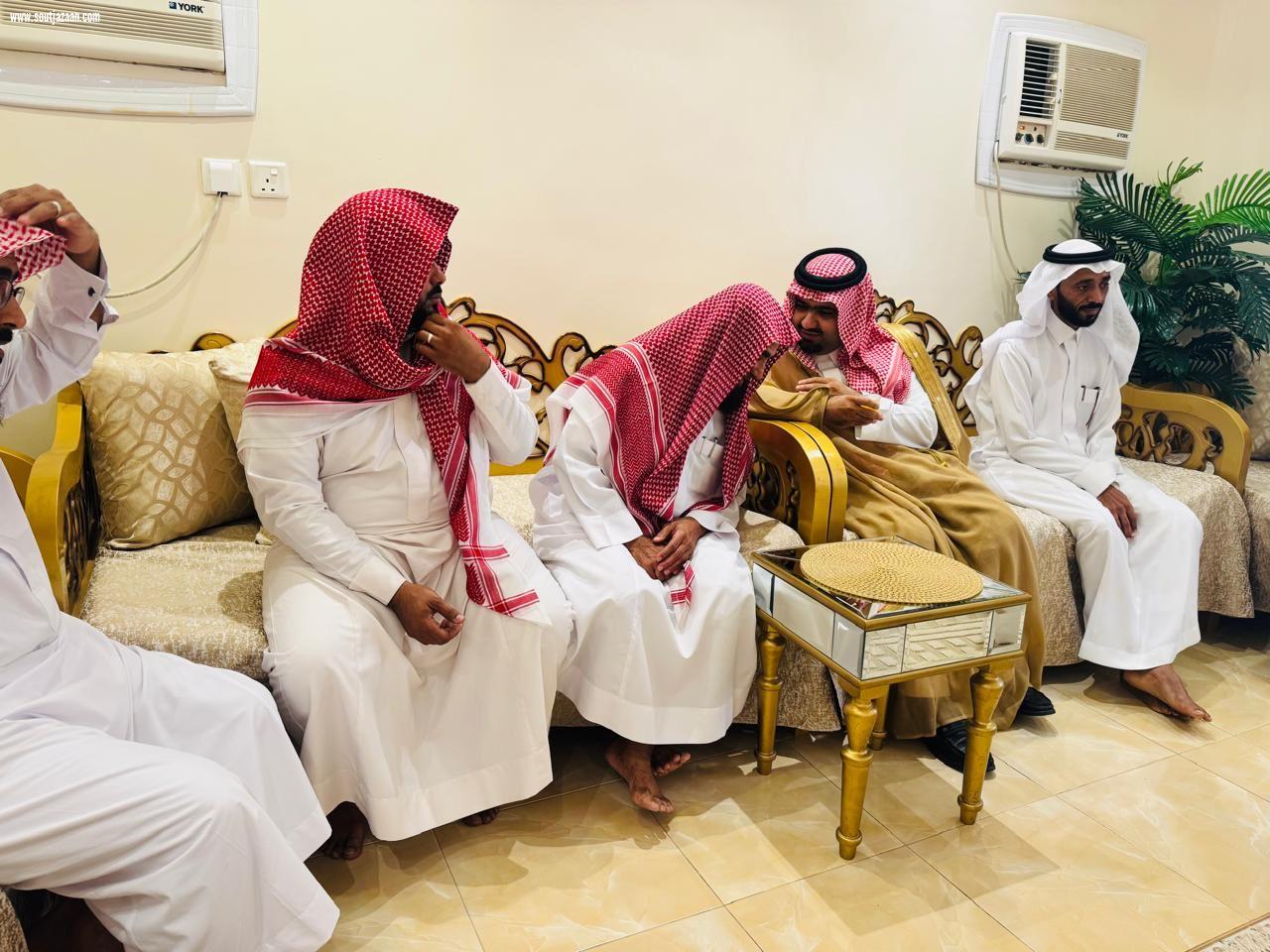 محافظ بيش ينقل تعازي سمو أمير منطقة جازان و سمو نائبه لذوي الطالب شيبه احد طلال إبتدائية بيش