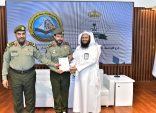 مدير هيئة الأمر بالمعروف بعسير يلتقي مدير عام الجوازات بالمنطقة وعدداً من قيادات المديرية