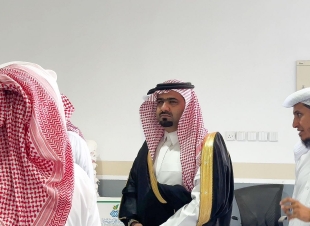 محافظ بيش يفتتح مبنى بر بيش