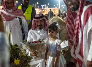 محافظ بيش يدشن مهرجان الماعز البيشي الثالث 