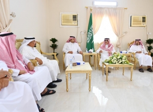 سمو أمير منطقة جازان يزور عدداً من مشايخ محافظتي بيش والريث 