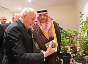 الرئيس العراقي يلتقي أمير جازان وعددًا من مشايخ القبائل والمسؤولين بالمنطقة