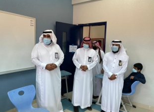 محافظ العيدابي ورؤساء المراكز يقومون بجولة تفقدية لمدارس محافظة العيدابي والمراكز التابعه 