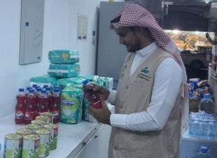 بلدية الدائر تكثف جولاتها الميدانية وتغلق 30 محلاً مخالفاً وتصادر بضائع مختلفة