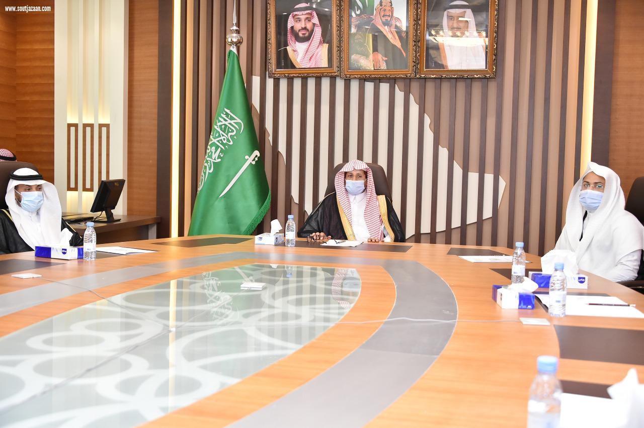 سمو أمير منطقة جــازان يرعى عبر -الاتصال المرئي- حفل تكريم 243 حافظ وحافظة بجمعية تحفيظ القران الكريم بالمنطقة