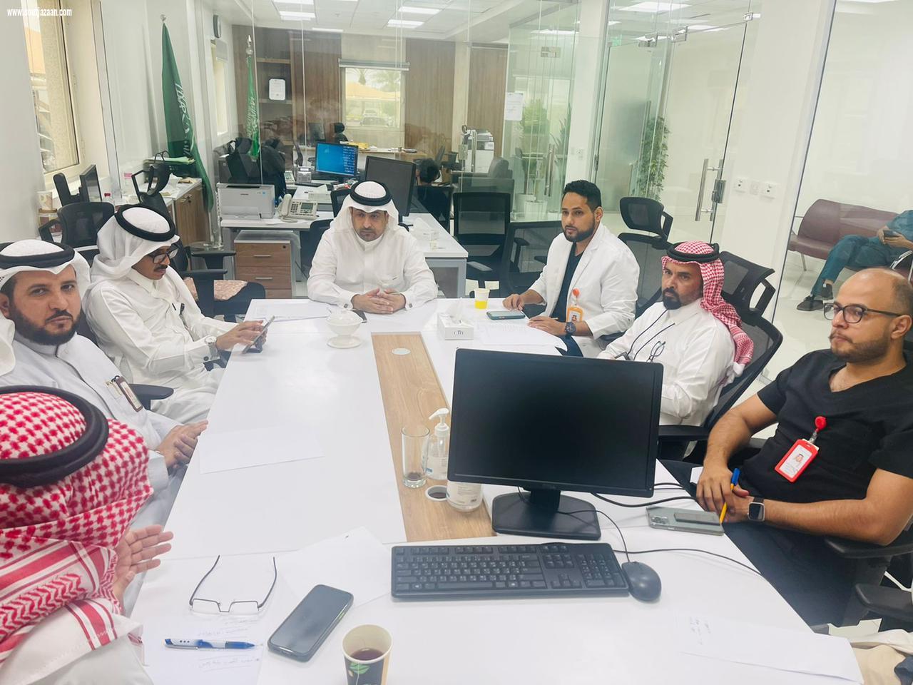 الجعفري يرأس اجتماع اللجنة التنفيذية بمستشفى بيش العام