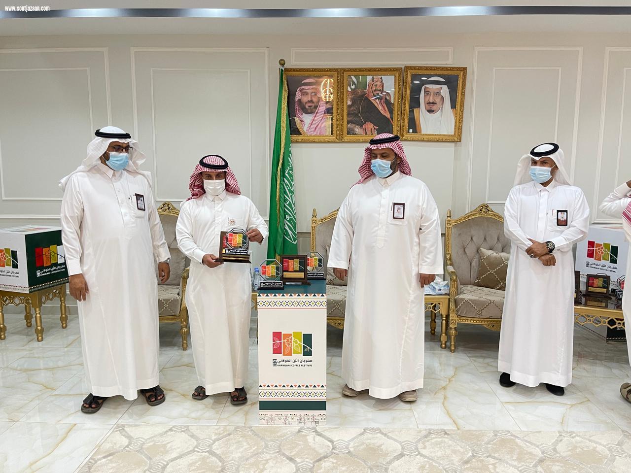 مهرجان البن يكرم المحافظات و المراكز المشاركة في إحياء الليالي الشعبية 