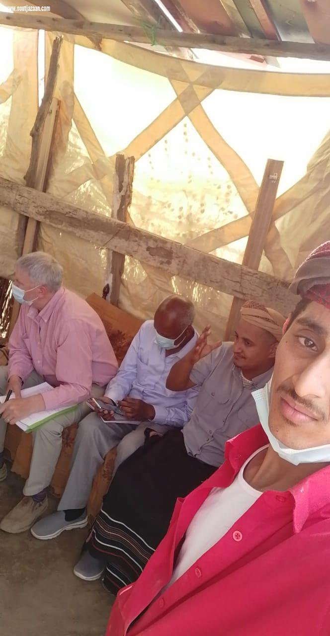 المزارع علي عبده حازمي يستقبل وفد الفاوفي مزرعته بضمد