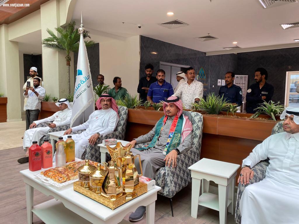 بلدية صامطة تحتفي مع منسوبيها بيوم الوطن 92 