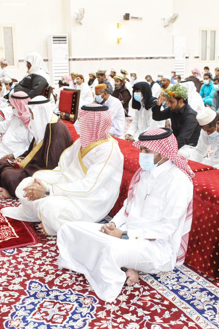 رئيس مركز الفطيحة بمحافظة بيش يتقدم المصلين لأداء صلاة عيدالأضحى المبارك