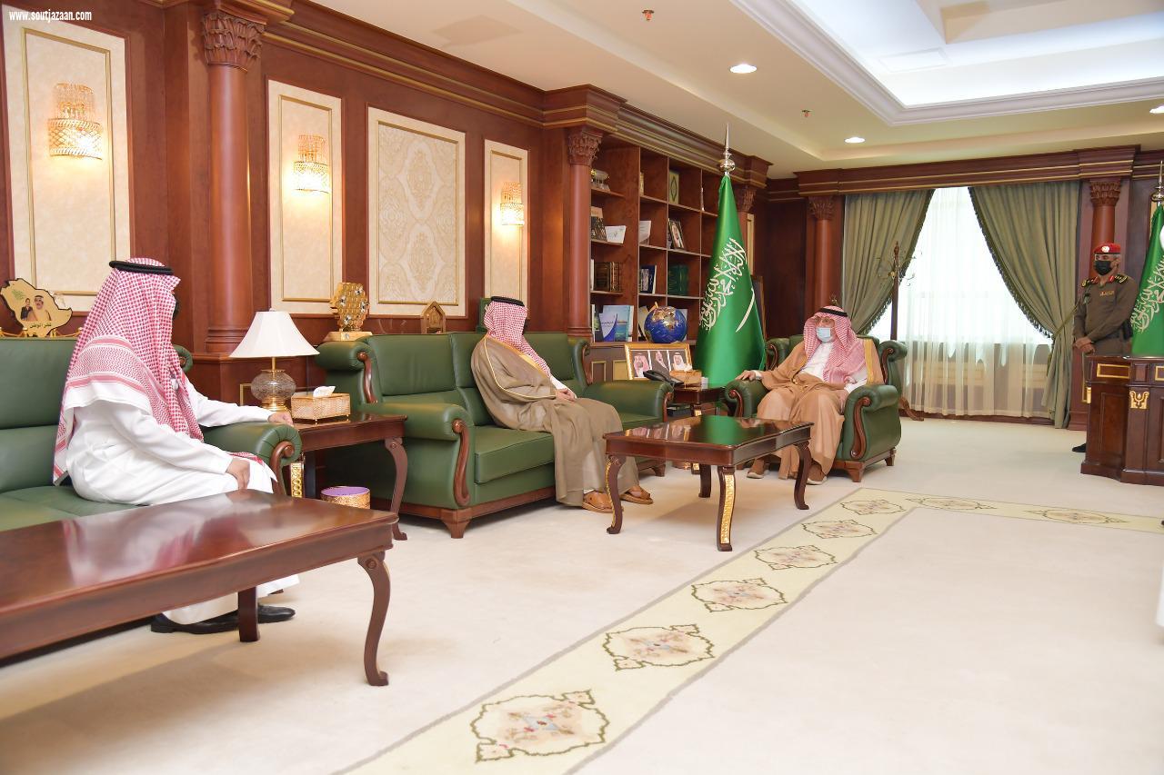 سمو أمير منطقة جازان يستقبل المشرف على الهيئة العليا للأمن الصناعي