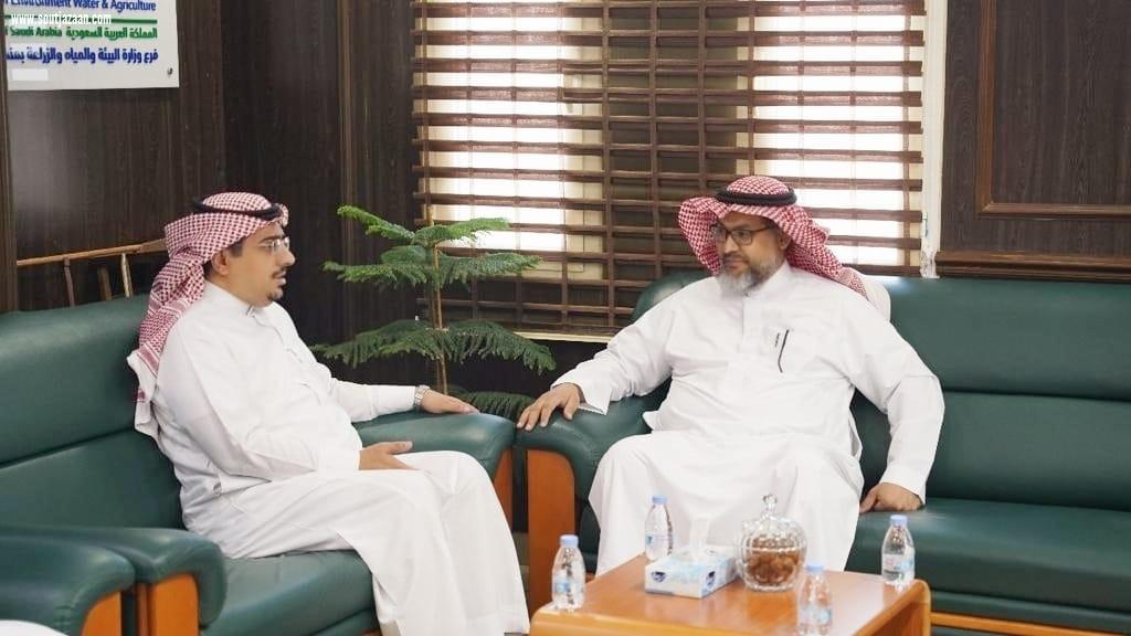 آل عطيف يستقبل مدير عام الإداره العامه للشئون القانونيه بديوان الوزاره