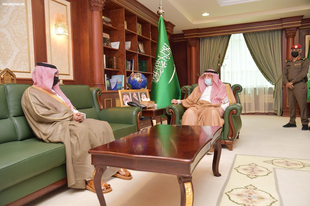 سمو أمير منطقة جازان يستقبل المشرف على الهيئة العليا للأمن الصناعي