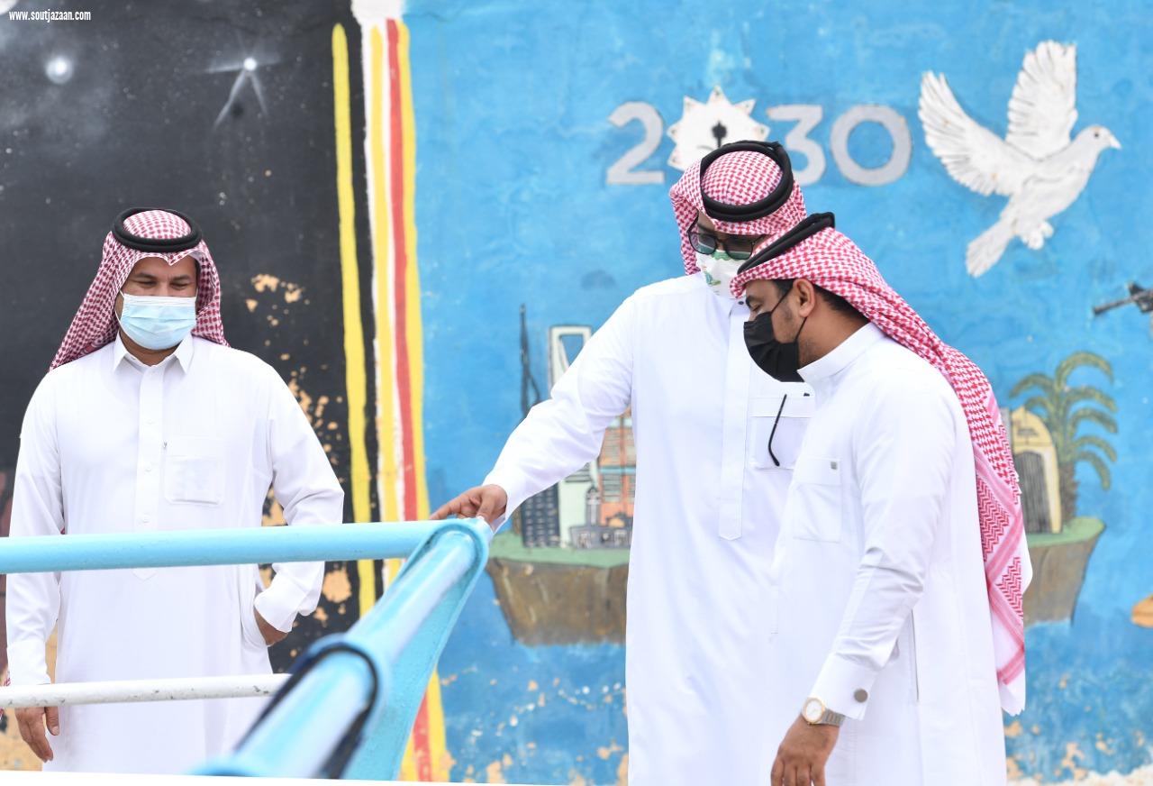 رئيس بلدية الشقيق يتفقد على استعدادات البلدية.. ١٦ مجسماً جمالياً و وتزيين ١٦٠ عمود اناره يزين مدينة الشقيق  في احتفالية يوم الوطن الـ91 للملكة . 