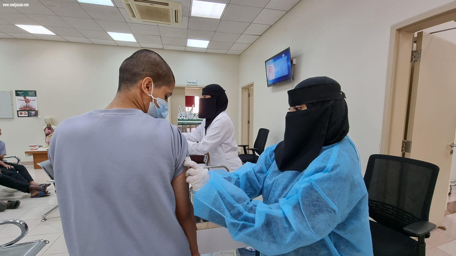 بالتعاون مع صحة جازان دار الملاحظه ينظم حملة تطعيم ضد الإنفلونزا الموسمية