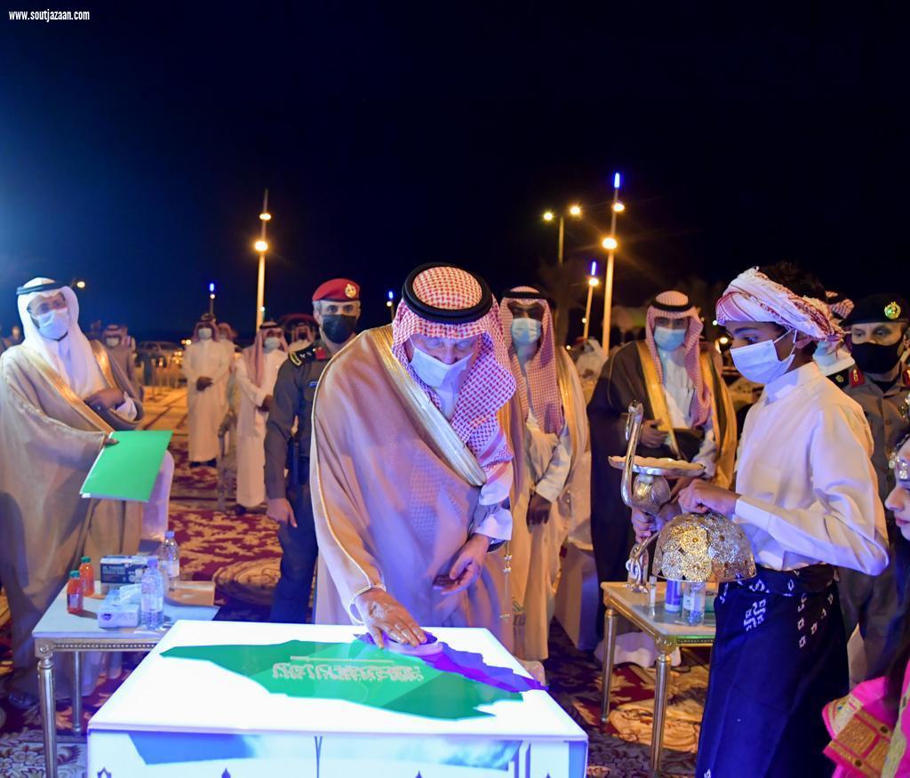 سمو أمير منطقة جازان يشرّف حفل أهالي محافظة فرسان ويدشّن ويضع حجر الأساس لمشروعات بأكثر من ٥٣٠ مليون ريال
