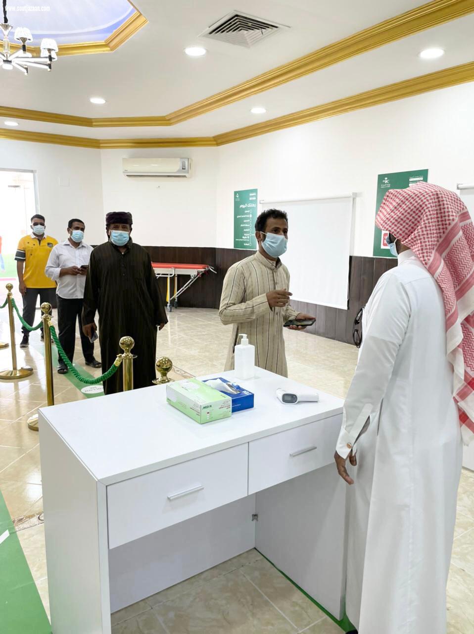 انطلاق خدمة تقديم لقاحات كورونا للمستفيدين بالمركز الحضاري بمحافظة بيش