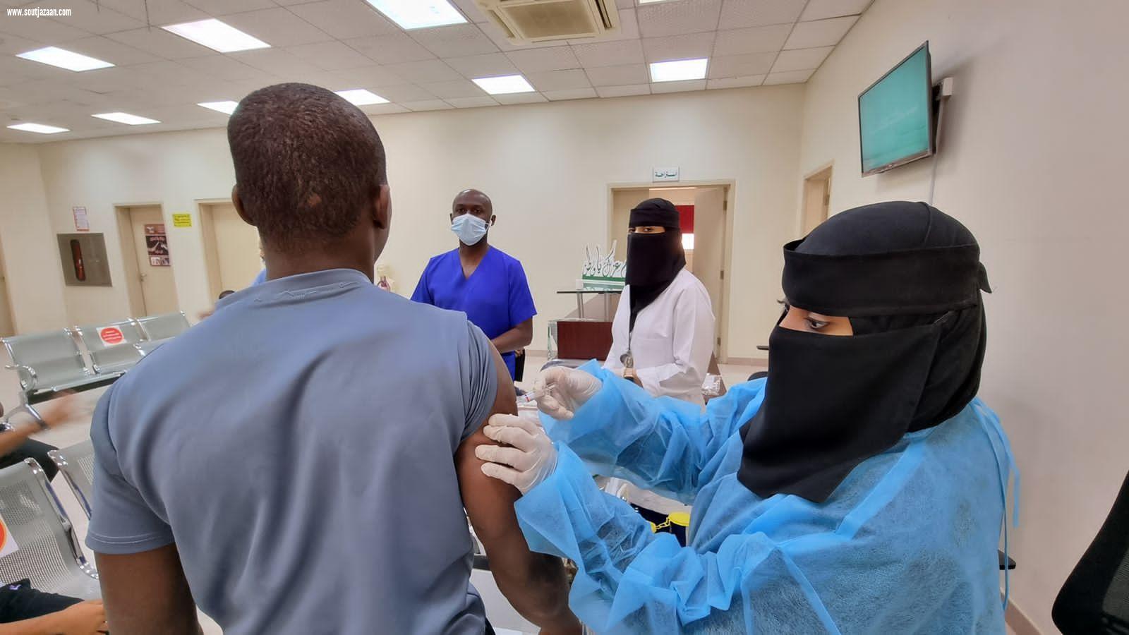 بالتعاون مع صحة جازان دار الملاحظه ينظم حملة تطعيم ضد الإنفلونزا الموسمية