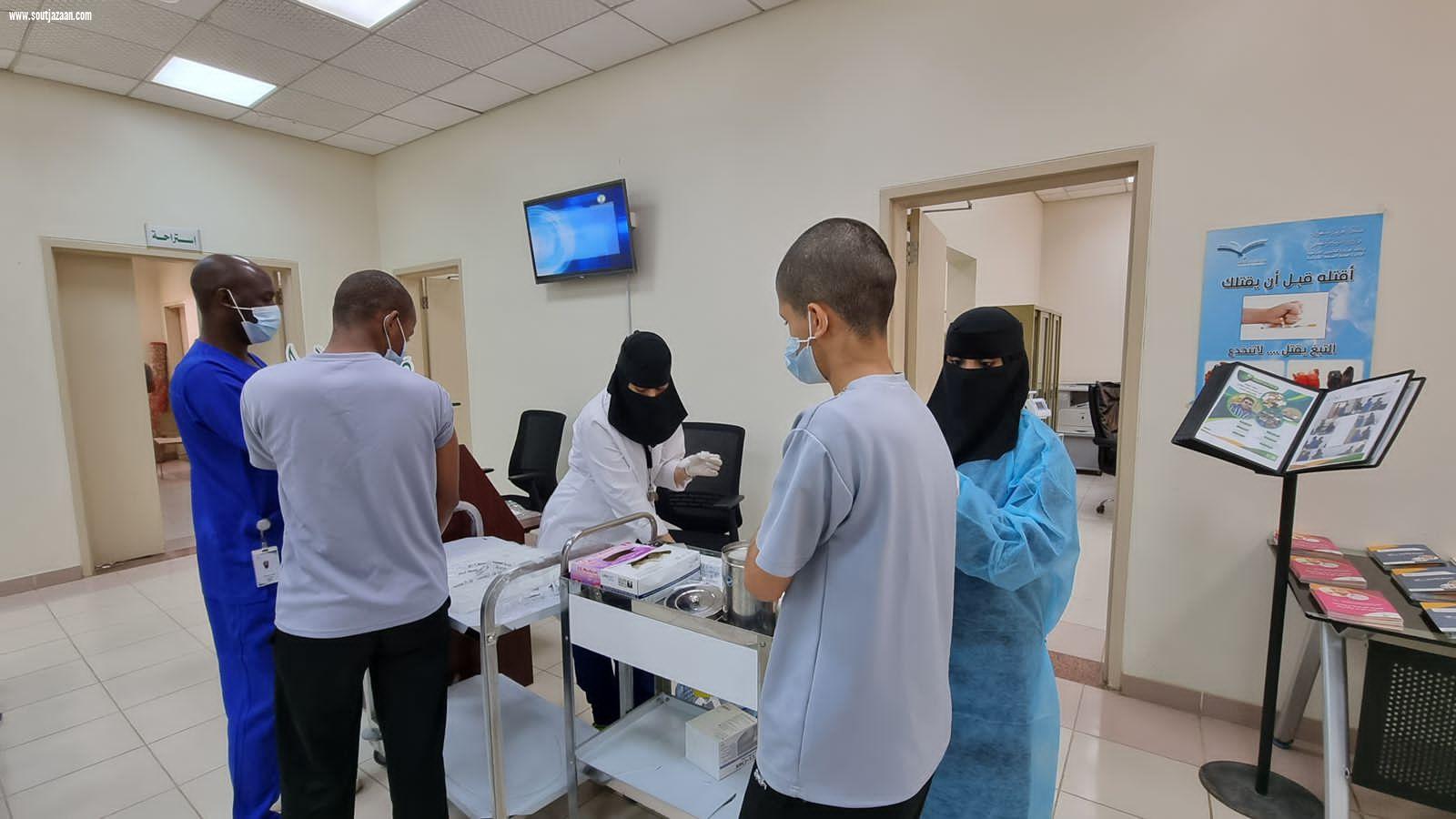بالتعاون مع صحة جازان دار الملاحظه ينظم حملة تطعيم ضد الإنفلونزا الموسمية