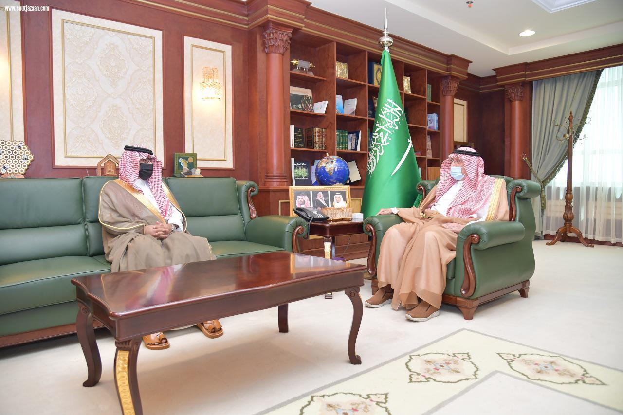 سمو أمير منطقة جازان يستقبل المشرف على الهيئة العليا للأمن الصناعي