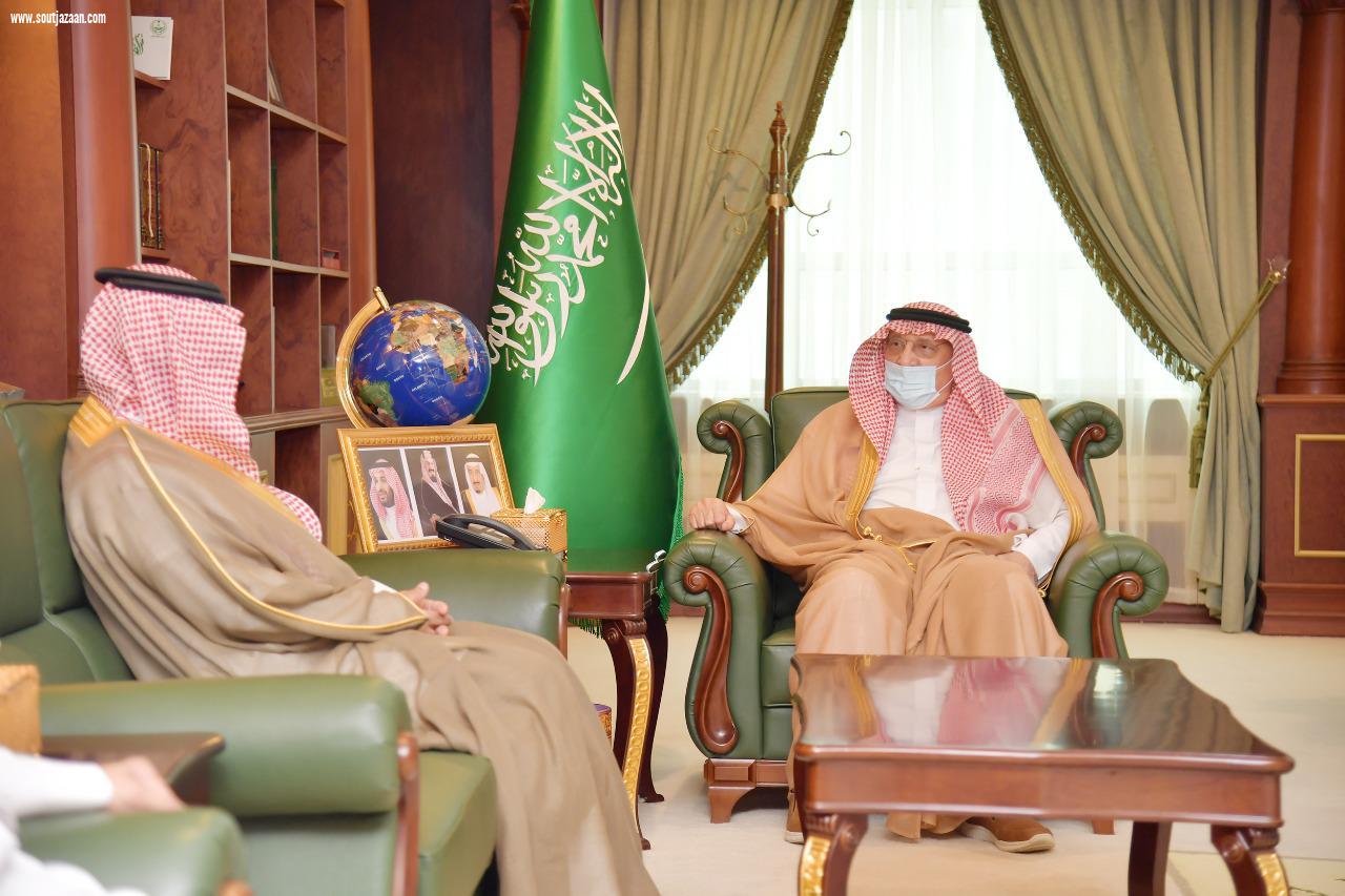 سمو أمير منطقة جازان يستقبل المشرف على الهيئة العليا للأمن الصناعي