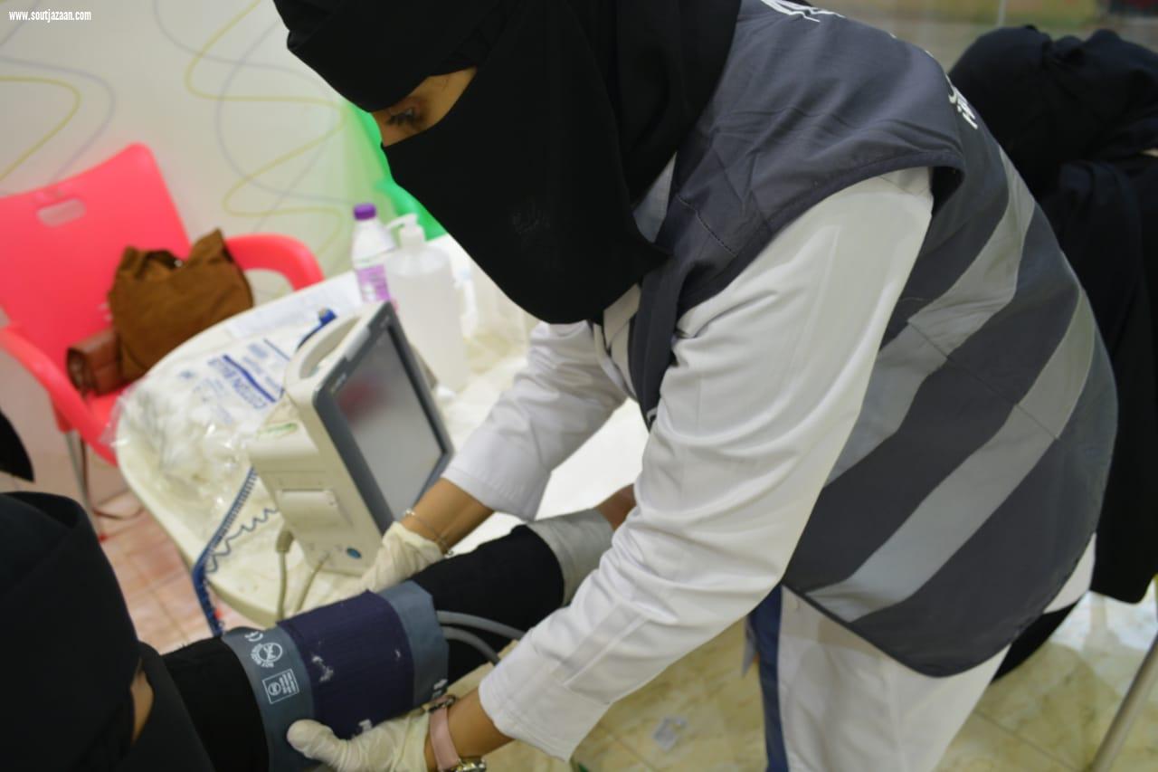 مدير إدارة شؤون المراكز الصحية بصحة جازان البجوي يدشن حملة التبرع بالدم دماؤنا للوطن