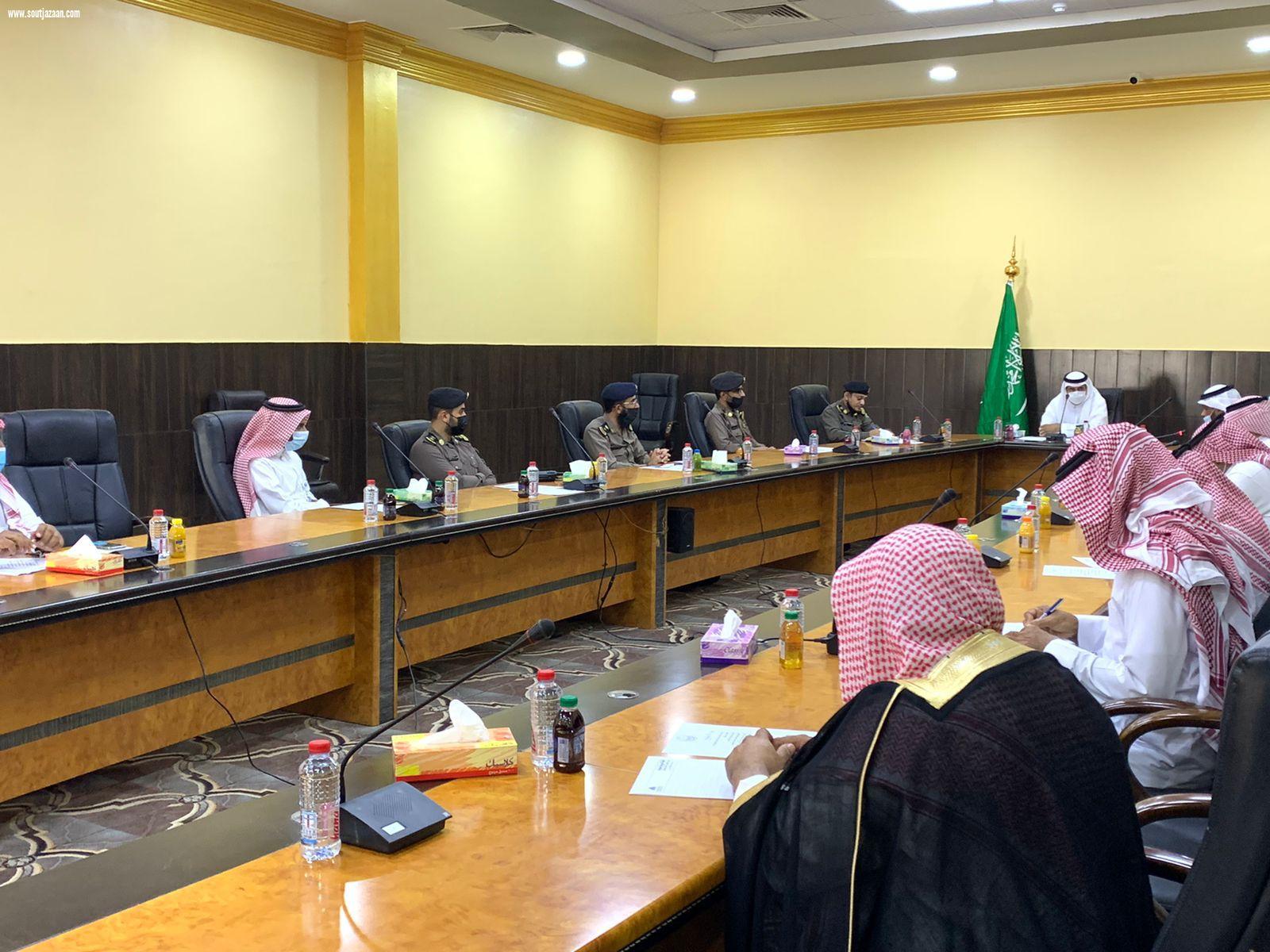 محافظ بيش يترأس الاجتماع التحضيري للاحتفال باليوم الوطني  