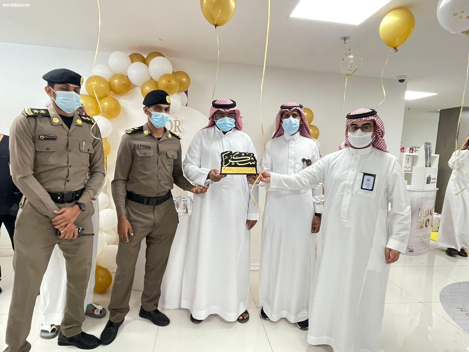 صحة جازان ممثلة في مستشفى صامطة العام تنظم فعالية اليوم العالمي للأشعة