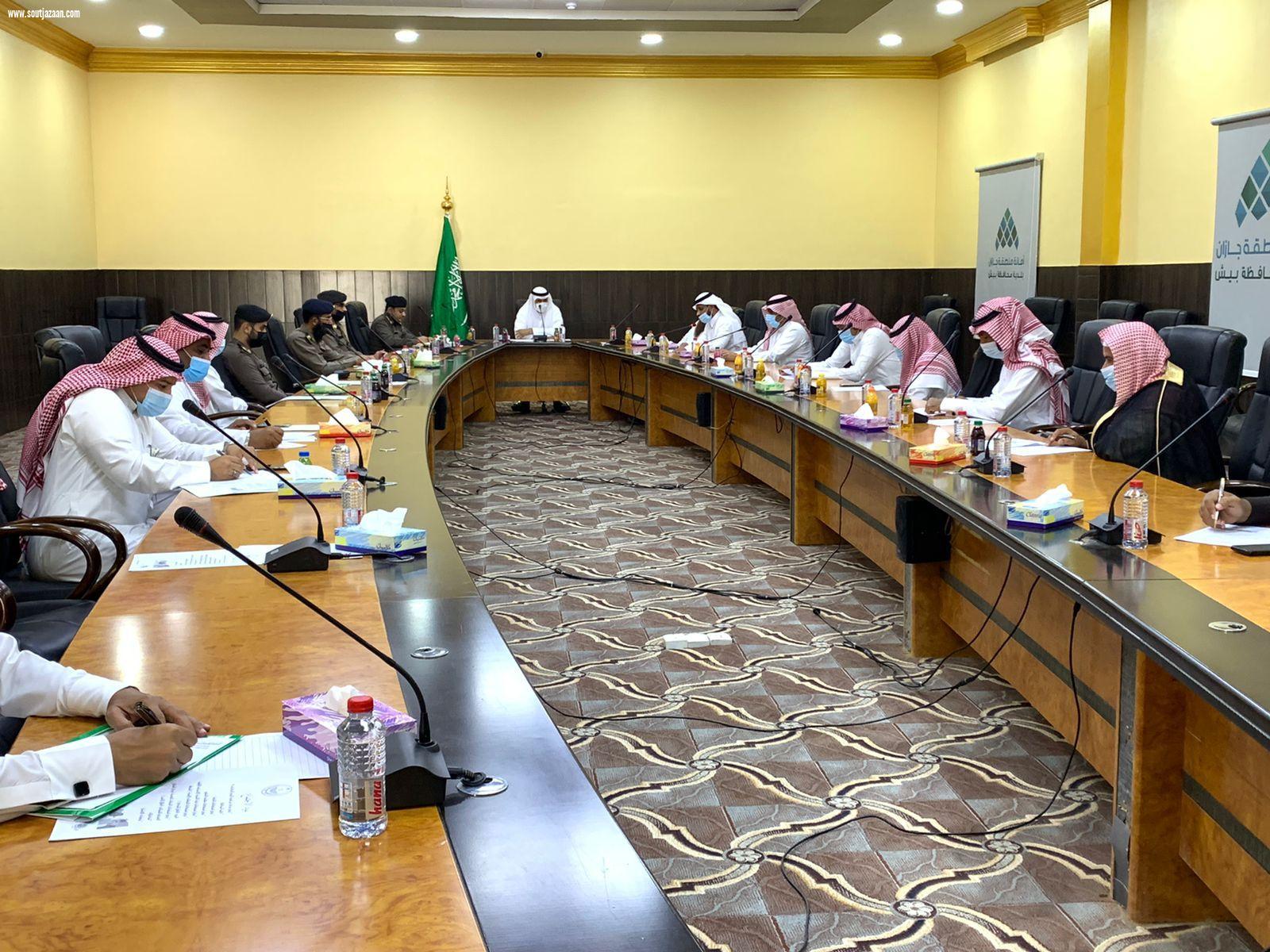 محافظ بيش يترأس الاجتماع التحضيري للاحتفال باليوم الوطني  