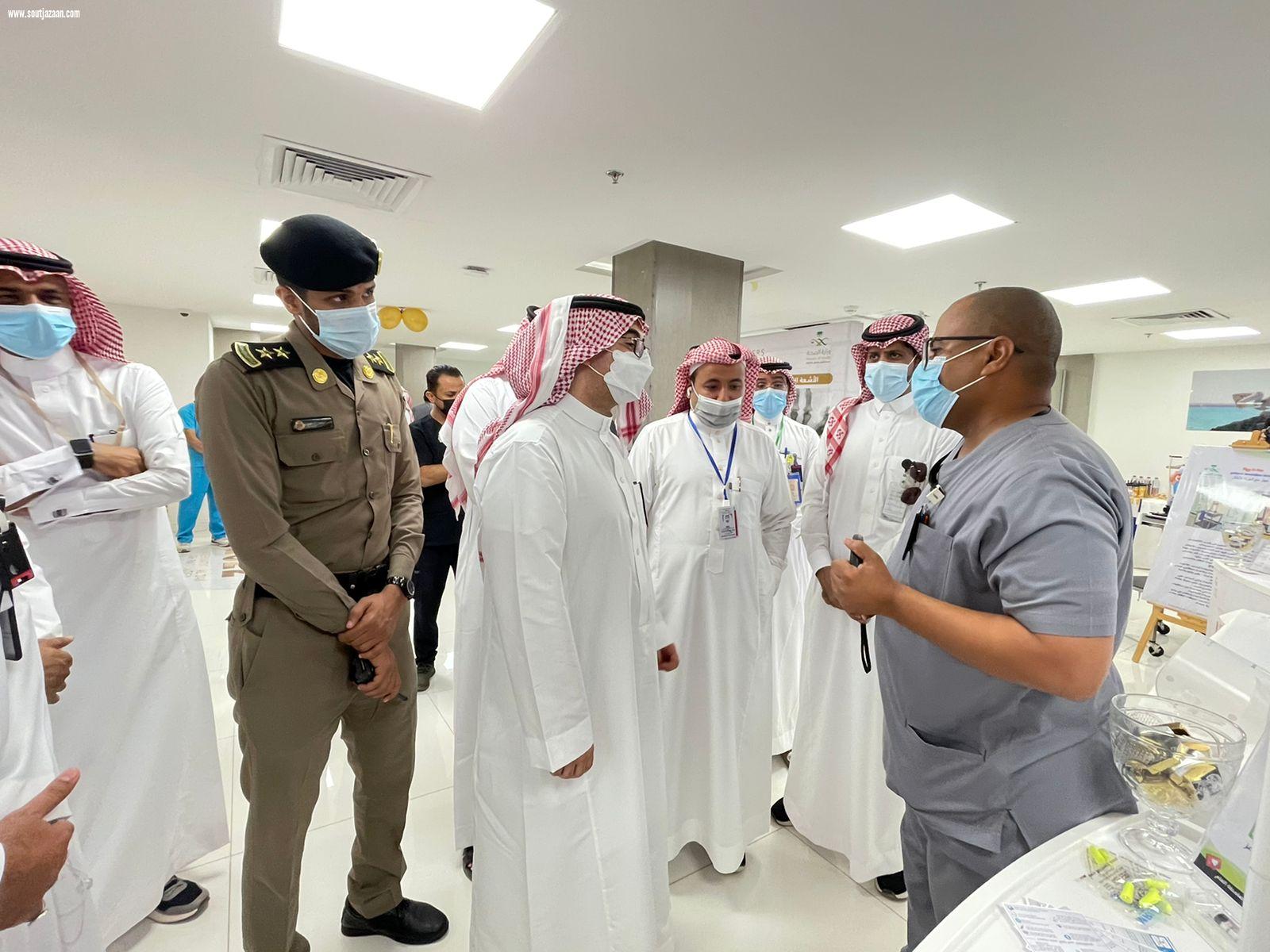 صحة جازان ممثلة في مستشفى صامطة العام تنظم فعالية اليوم العالمي للأشعة