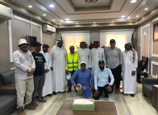 وفد من المركز الوطني للغطاء النباتي يزور جزر محافظه فرسان 