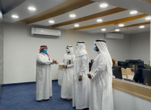 أشاد بما شاهده من أجهزة اتصال وتواصل تسهم في الرفع من مستوى الخدمات الصحية | محافظ صامطة يتجول بالمركز الإقليمي للقيادة والتحكم بصحة جازان