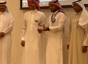 مساعد مدير صحة جازان للخدمات الطبية المساعدة يكرم المتميزين في برنامج تجربة المريض في أقسام الأشعة بصحة جازان لعام 2022