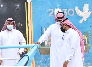 رئيس بلدية الشقيق يتفقد على استعدادات البلدية.. ١٦ مجسماً جمالياً و وتزيين ١٦٠ عمود اناره يزين مدينة الشقيق  في احتفالية يوم الوطن الـ91 للملكة . 