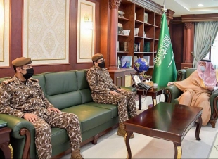 سمو أمير منطقة جازان يستقبل قائد القوات الخاصة للأمن البيئي