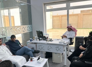 رئيس اللجنة الإعلامية والمدير التنفيذي لجمعية أضرار المخدرات يجتمعان بإدارة التواصل بصحة جازان