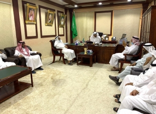 محافظ بـيـش يستقبل رئيس وأعضاء جمعية المتقاعدين بالمنطقة 